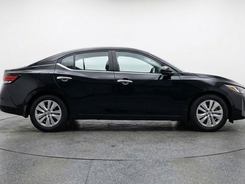 Used 2025 Nissan Sentra S FWD image 11