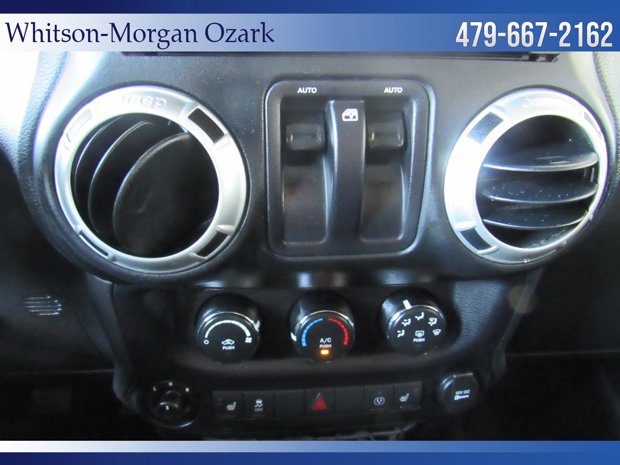 Used 2016 Jeep Wrangler Sahara w/ Connectivity Group AWD/4WD image 35