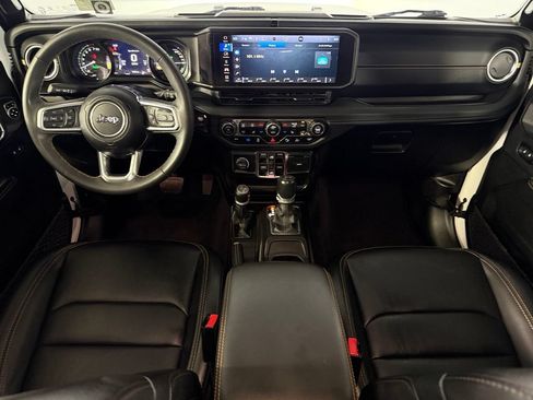 Used 2024 Jeep Wrangler Unlimited Sahara w/ Safety Group AWD/4WD image 13