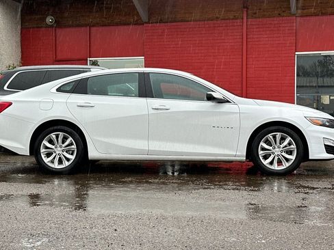 Used 2024 Chevrolet Malibu LT FWD image 3