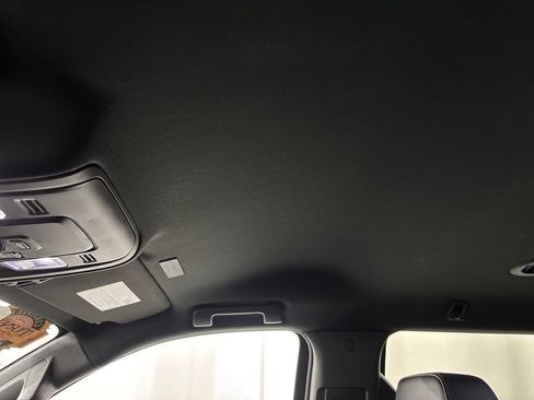 Used 2025 GMC Yukon Denali AWD/4WD image 21