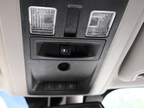 Used 2018 RAM 1500 Laramie w/ Convenience Group AWD/4WD image 23