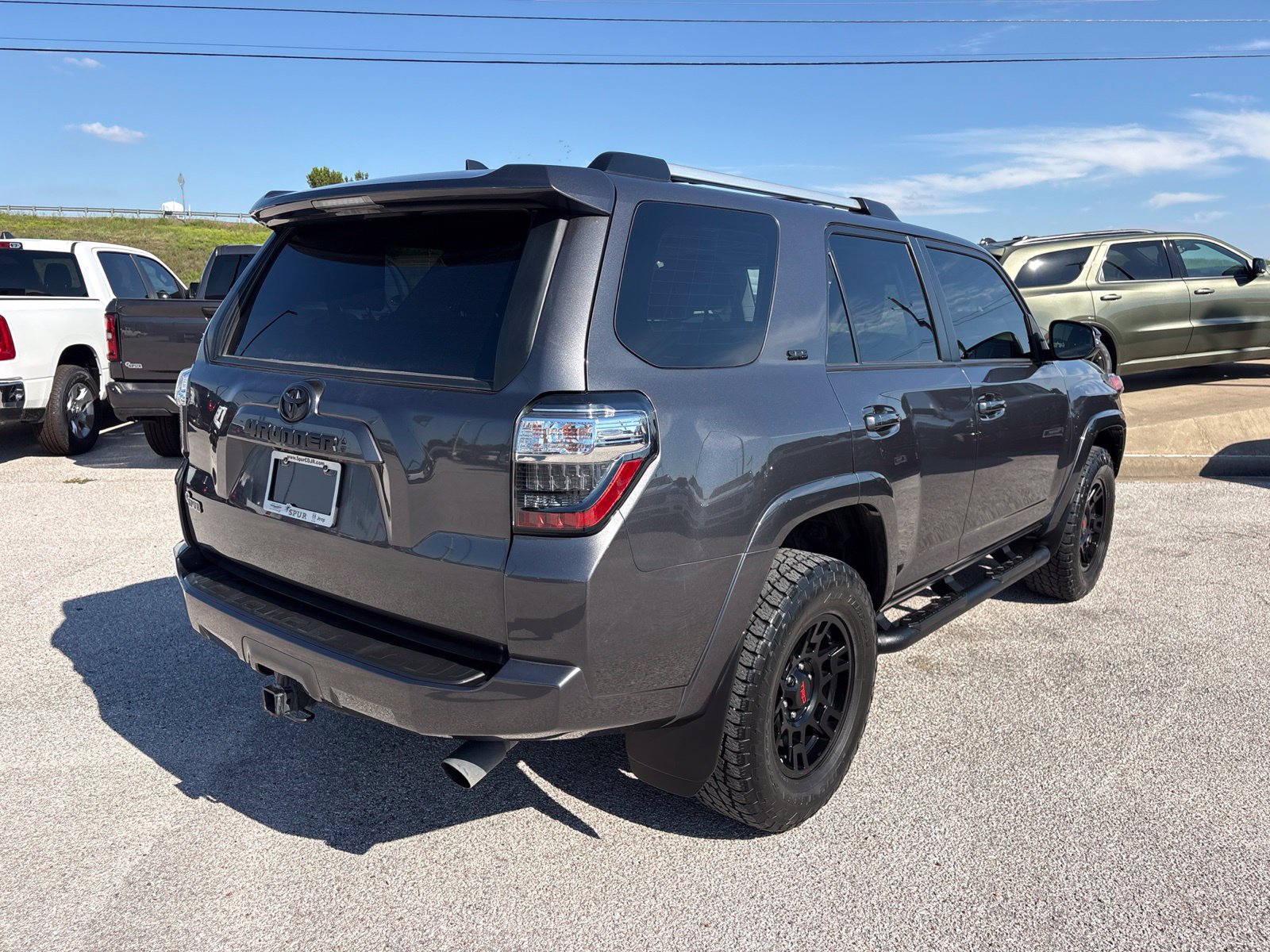Used 2023 Toyota 4Runner SR5 Premium w/ Moonroof Package AWD/4WD image 6