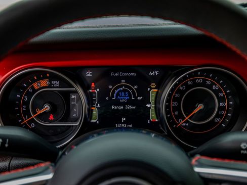 Used 2023 Jeep Gladiator Rubicon w/ LED Lighting Group image 20