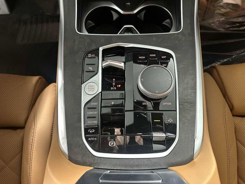 New 2026 BMW X7 xDrive40i w/ M Sport Package image 17