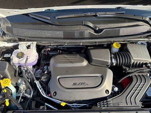 New 2026 Chrysler Pacifica Select image 21