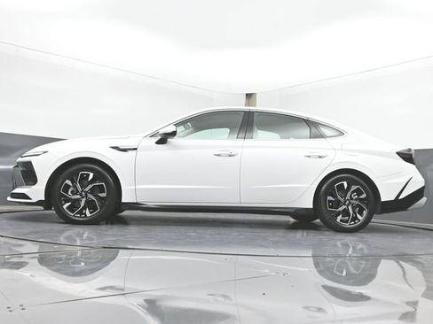 Used 2025 Hyundai Sonata SEL FWD image 42