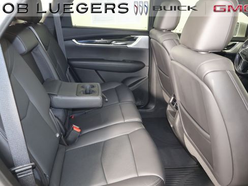 Used 2020 Cadillac XT5 Premium Luxury FWD image 17
