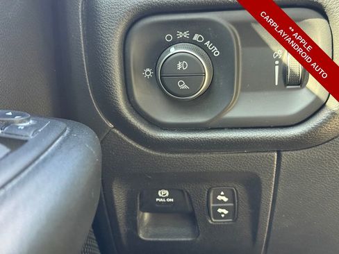 Used 2022 RAM 1500 Big Horn AWD/4WD image 23