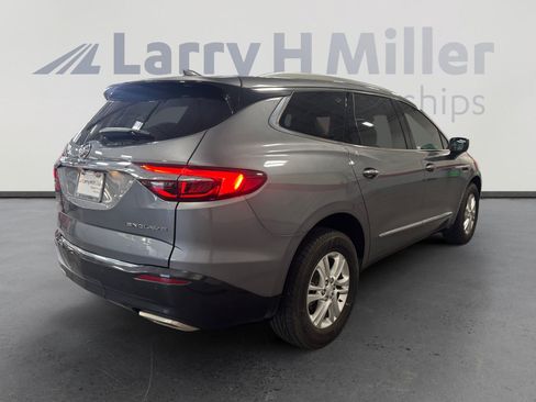 Used 2018 Buick Enclave Essence w/ Trailering Package FWD image 5