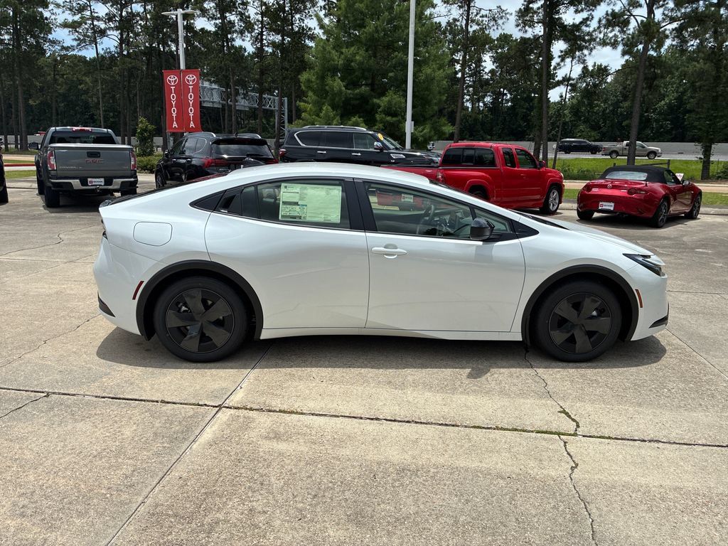 New 2026 Toyota Prius Plug-In Hybrid FWD image 8
