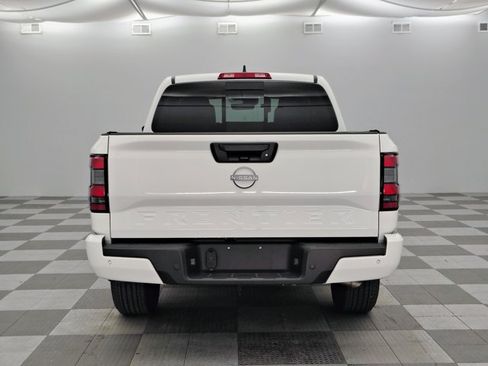 Used 2024 Nissan Frontier SL w/ Technology Package AWD/4WD image 5