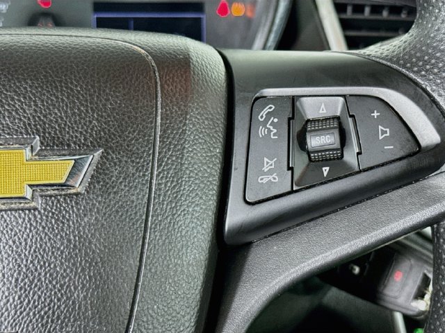 Used 2018 Chevrolet Trax LS FWD image 11