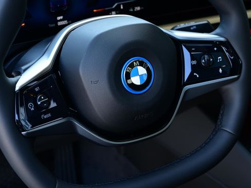 New 2026 BMW i5 eDrive40 w/ Executive Package image 26