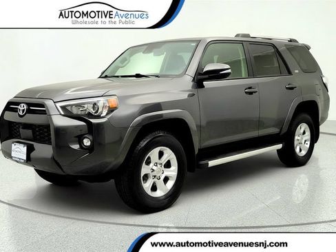 Used 2023 Toyota 4Runner SR5 Premium w/ Moonroof Package AWD/4WD image 1