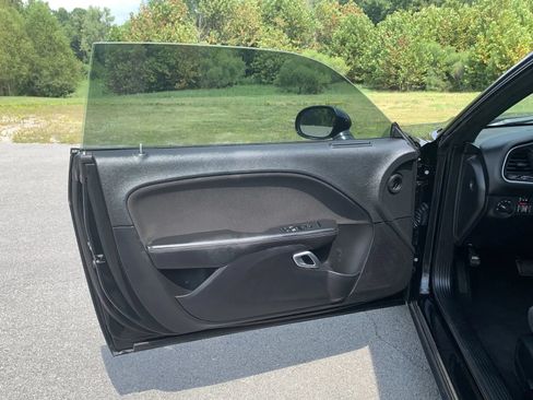Used 2019 Dodge Challenger SXT RWD image 22