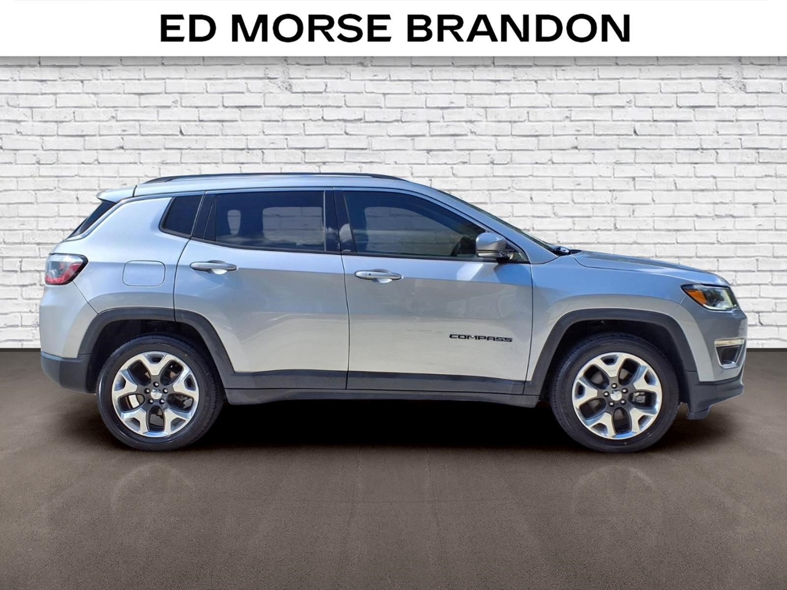 Used 2018 Jeep Compass Limited w/ Navigation Group FWD image 6