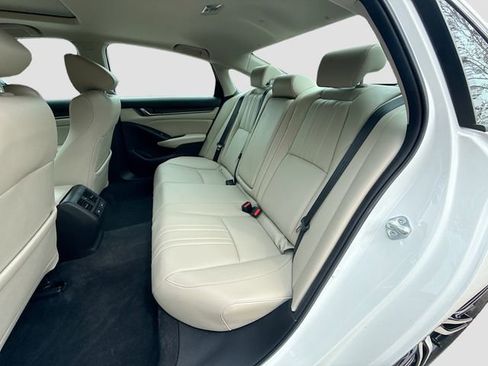 Used 2022 Honda Accord Touring image 20