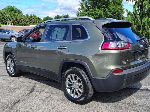 Used 2019 Jeep Cherokee Latitude Plus w/ Cold Weather Group AWD/4WD image 9