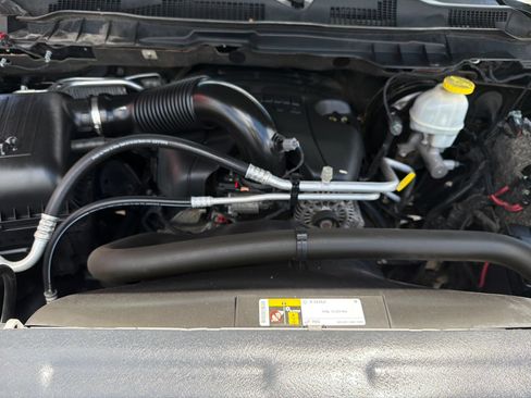 Used 2017 RAM 1500 Express AWD/4WD image 23