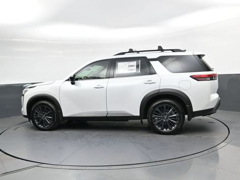 New 2026 Nissan Pathfinder SL w/ SL Premium Package AWD/4WD image 7