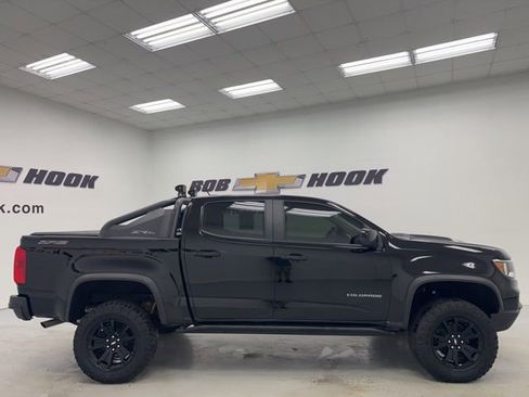 Used 2021 Chevrolet Colorado ZR2 w/ ZR2 Midnight Special Edition AWD/4WD image 4