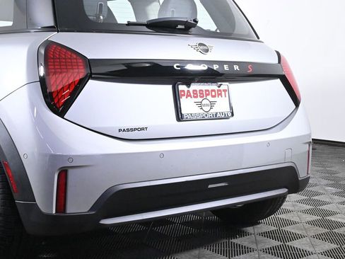 Certified 2025 MINI Cooper S image 8