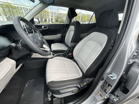 New 2026 Hyundai Venue SEL FWD image 12