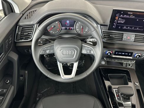 Used 2023 Audi Q5 2.0T Premium w/ Convenience Package image 13
