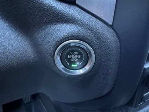 Used 2019 GMC Sierra 1500 SLT w/ SLT Premium Package AWD/4WD image 17