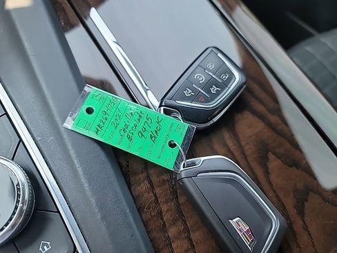 Used 2021 Cadillac Escalade Sport Platinum w/ LPO, ONYX Package image 31