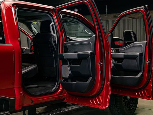 Used 2024 Ford F250 Lariat w/ Lariat Ultimate Package image 30