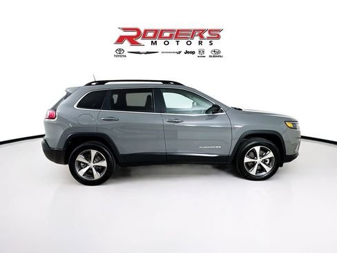Certified 2022 Jeep Cherokee Limited AWD/4WD image 9