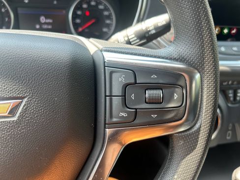Used 2025 Chevrolet Blazer LT AWD/4WD image 23