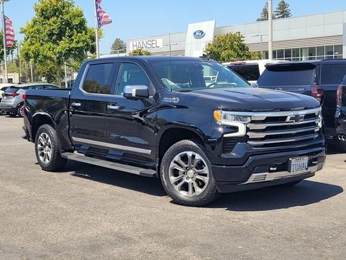 Used 2024 Chevrolet Silverado 1500 High Country AWD/4WD image 2