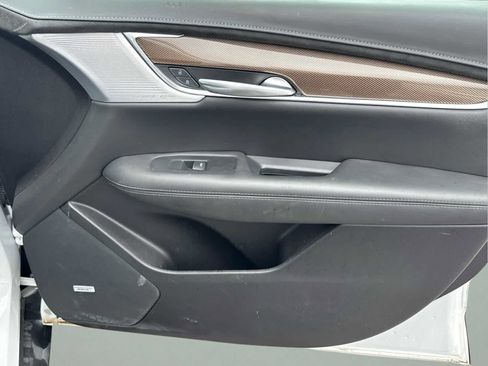 Used 2023 Cadillac XT5 Premium Luxury image 17