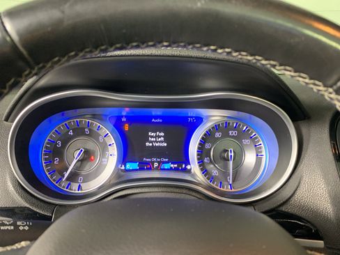 Used 2022 Chrysler 300 S RWD image 23