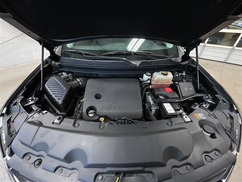 Used 2019 Chevrolet Traverse LT w/ LPO, Black Accent Package FWD image 33