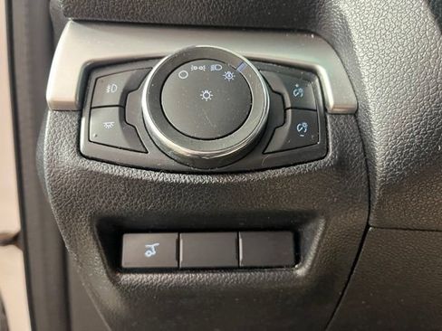 Used 2016 Ford Explorer XLT w/ Equipment Group 202A AWD/4WD image 25