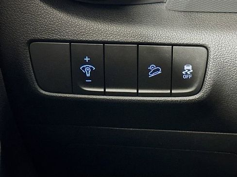 Certified 2023 Hyundai Kona SEL AWD/4WD image 10