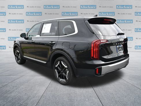 Used 2025 Kia Telluride S image 16