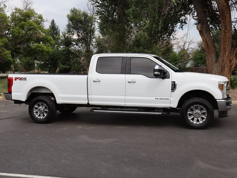 Used 2019 Ford F350 XLT w/ XLT Premium Package AWD/4WD image 3