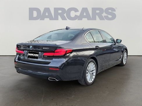 Used 2023 BMW 530i xDrive w/ Premium Package image 6