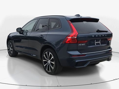 Used 2025 Volvo XC60 B5 Ultra w/ Protection Package Premier image 7