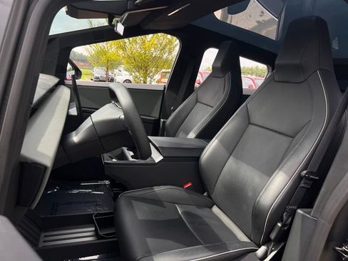 Used 2024 Tesla Cybertruck Cyberbeast AWD/4WD image 11