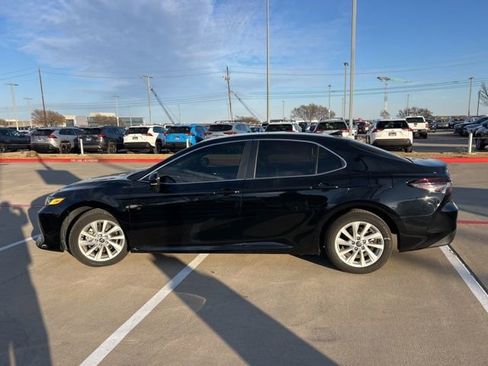 Used 2024 Toyota Camry LE image 6
