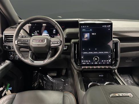 Used 2025 GMC Yukon XL AT4 w/ LPO, Floor Liner Package image 5