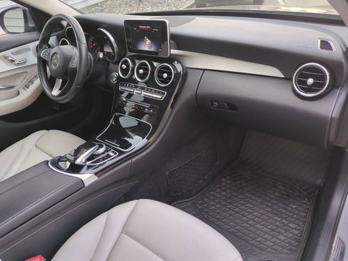 Used 2015 Mercedes-Benz C 300 4MATIC Sedan image 33