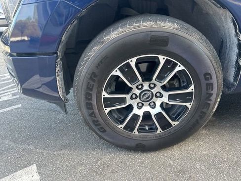 Used 2024 Nissan Titan SV image 4