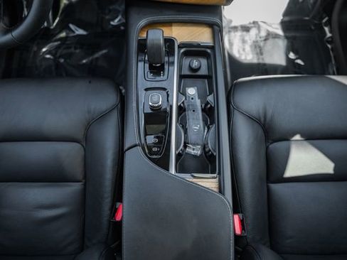 Certified 2023 Volvo XC90 B6 Plus w/ Protection Package Premier image 25